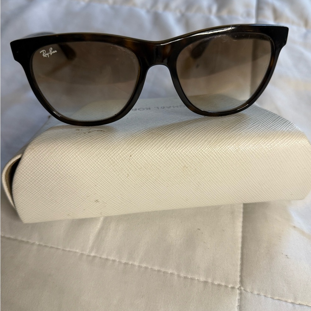 Ray-Ban Brown Sunglasses
